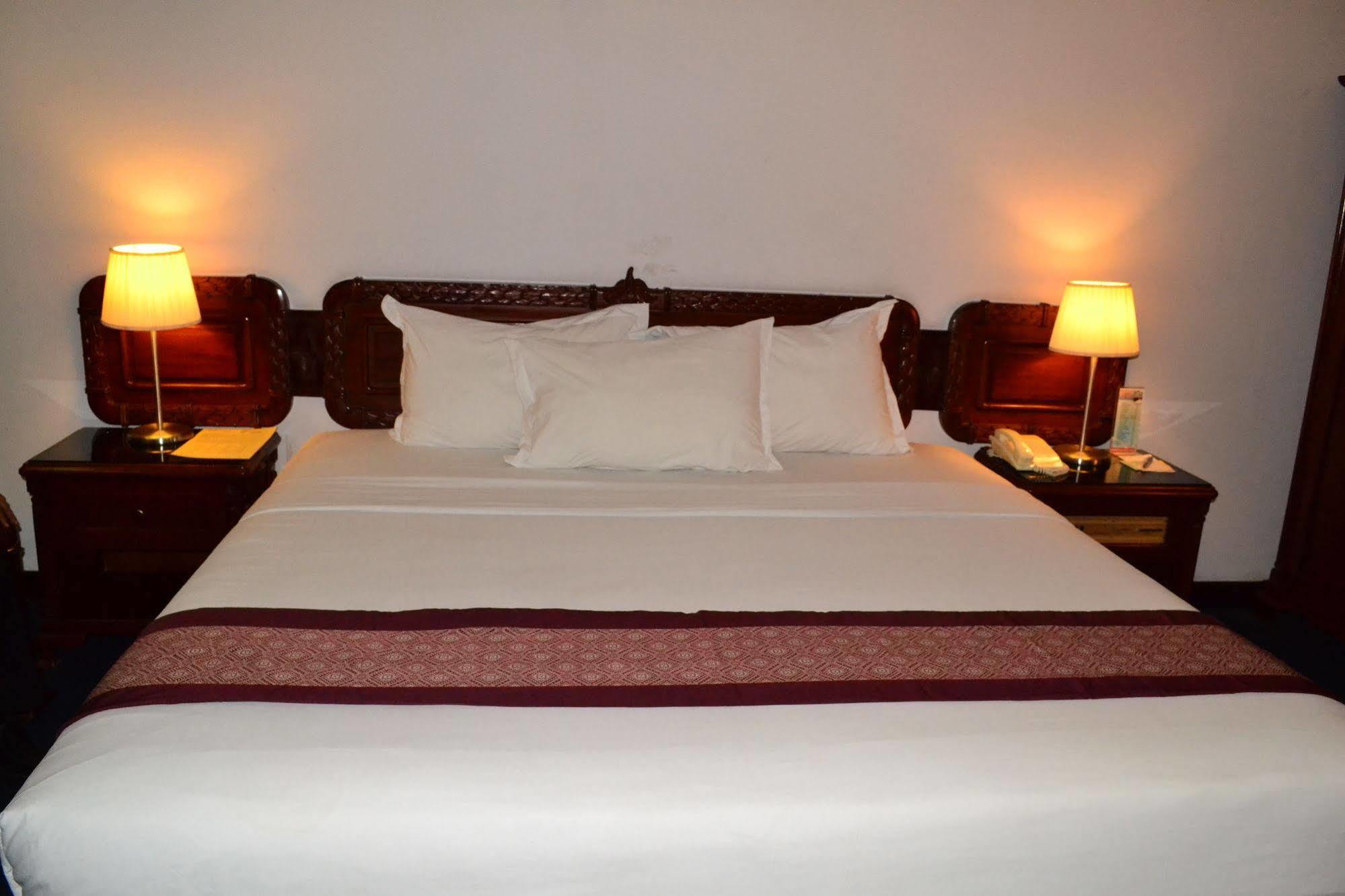 Hotel Metro Park View Kota 4*